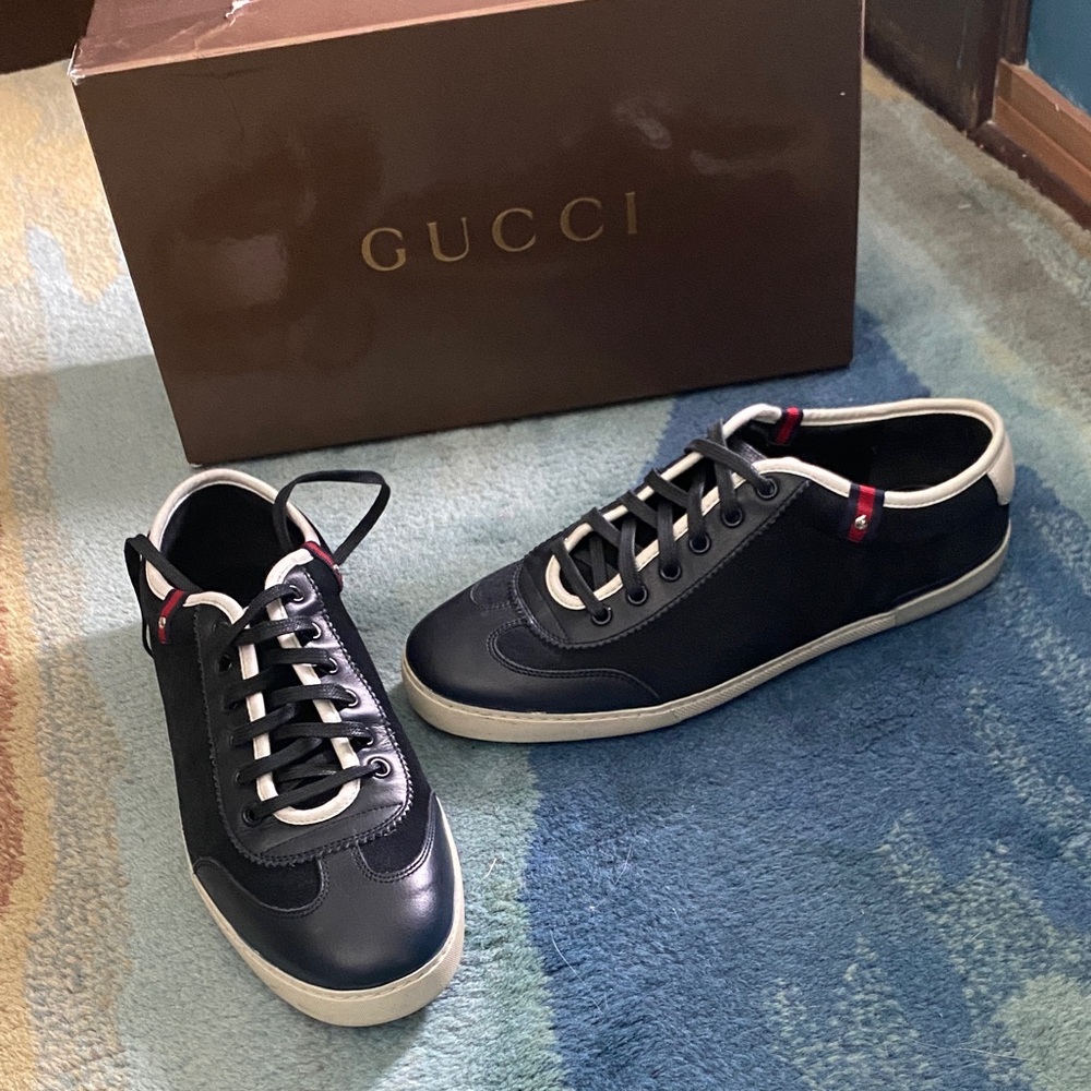 Gucci Men's Black and White Sneakers